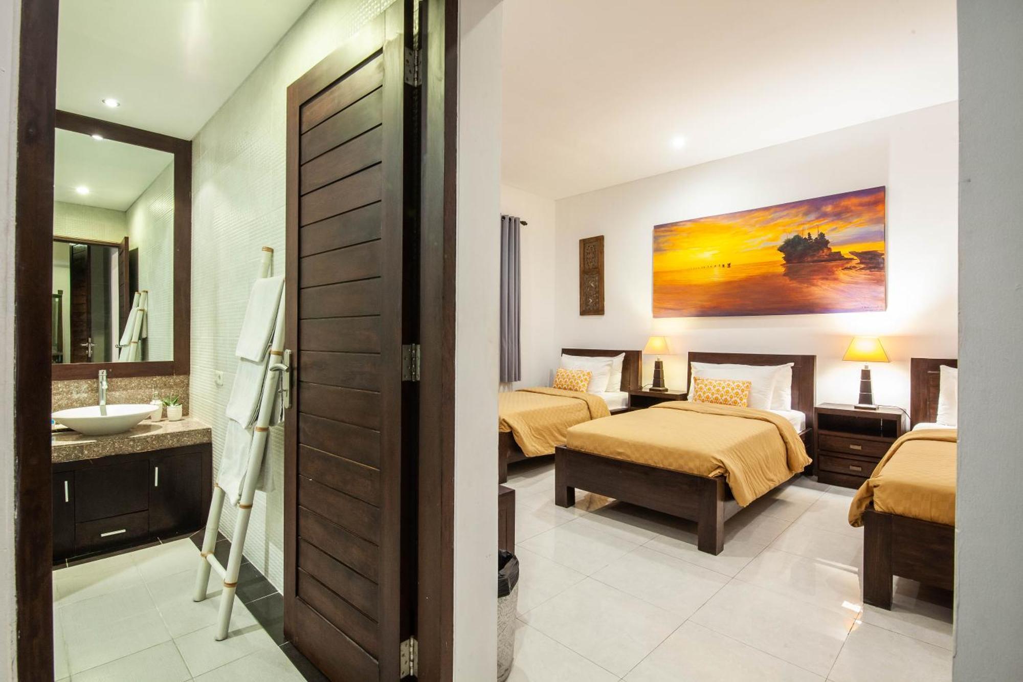 Villa 3-br Private Pool Feby Kayu Aya Street