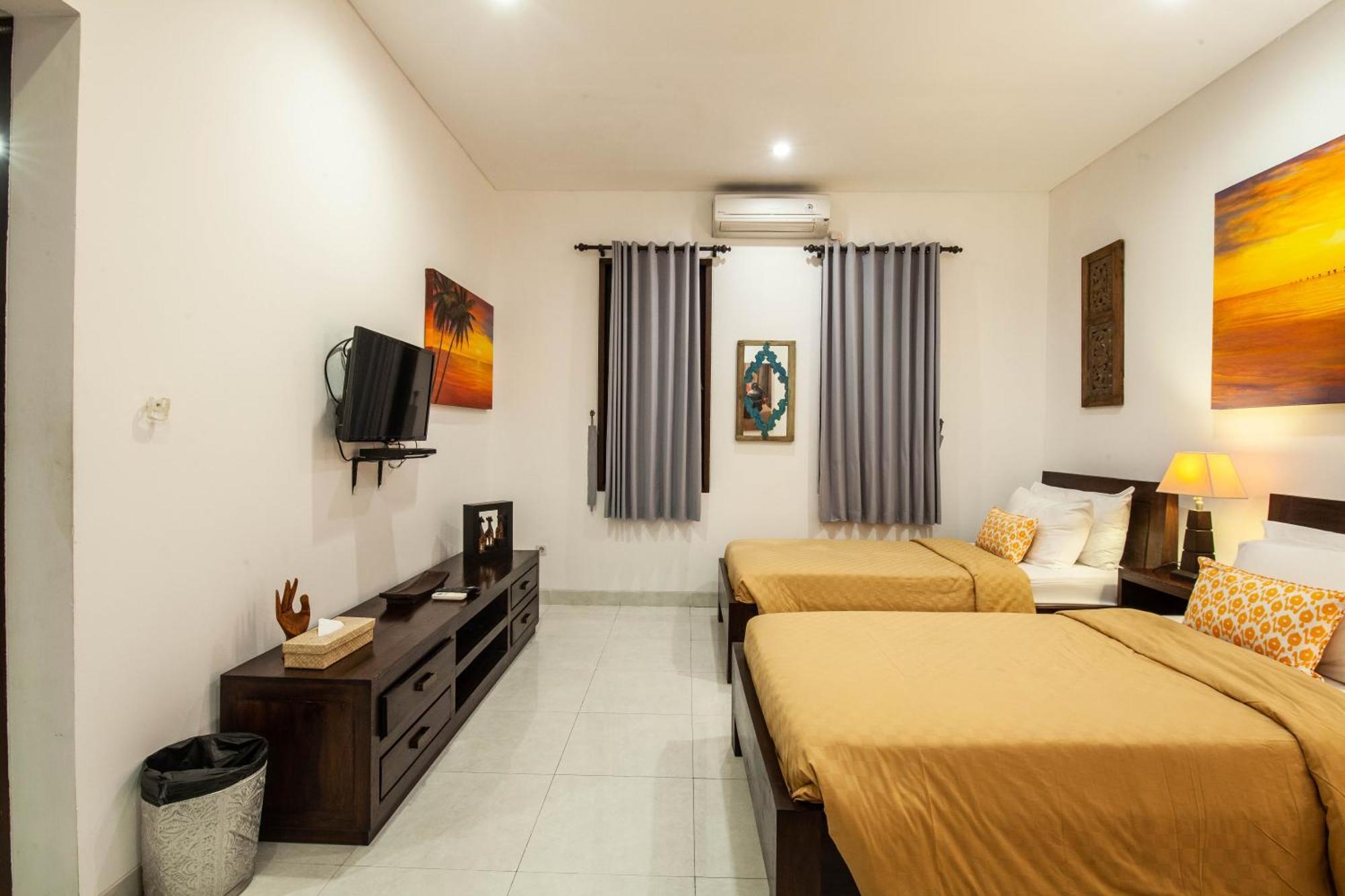 3-br Private Pool Feby Kayu Aya Street Villa