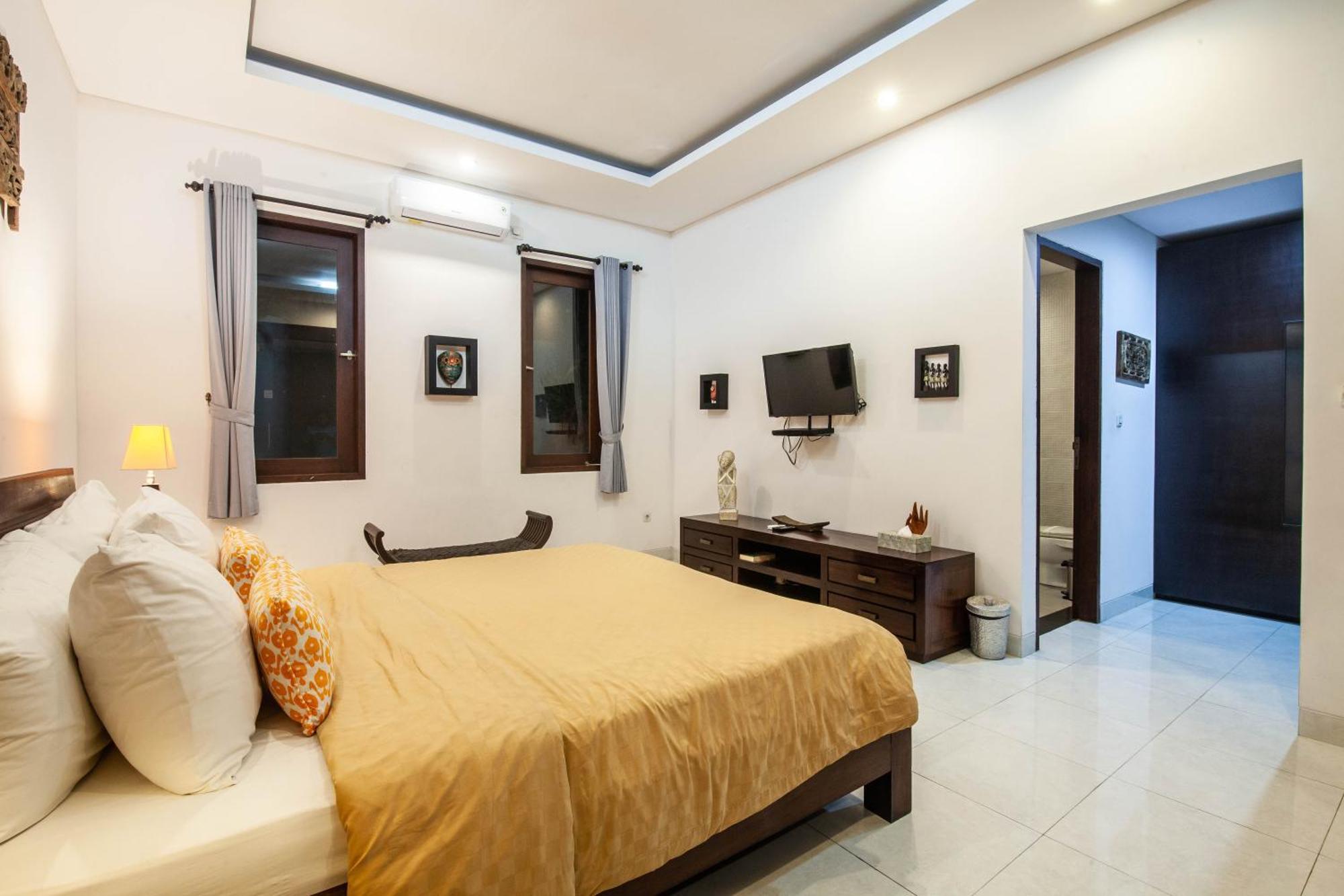 3-br Private Pool Feby Kayu Aya Street Villa Seminyak (Bali)